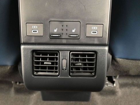 Used 2024 Subaru Solterra Limited image 34