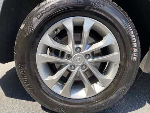 Used 2019 Hyundai Santa Fe SE AWD/4WD image 38