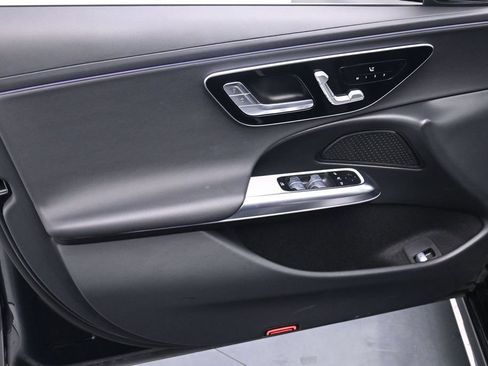 Used 2025 Mercedes-Benz E 350 Sedan image 9