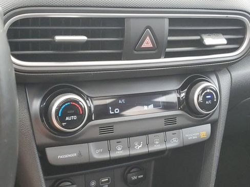 Used 2019 Hyundai Kona Limited AWD/4WD image 29