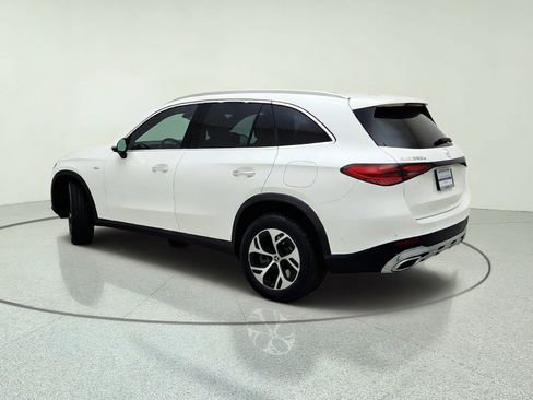 Used 2025 Mercedes-Benz GLC 350e 4MATIC image 12