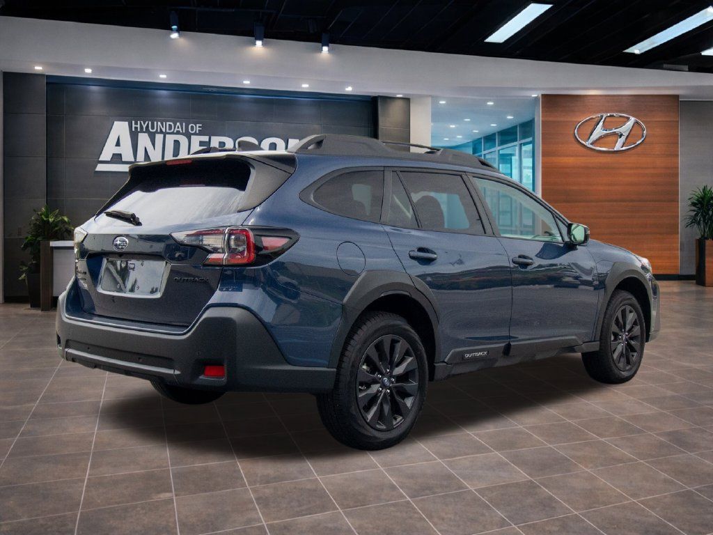 Used 2025 Subaru Outback Onyx Edition AWD/4WD image 14