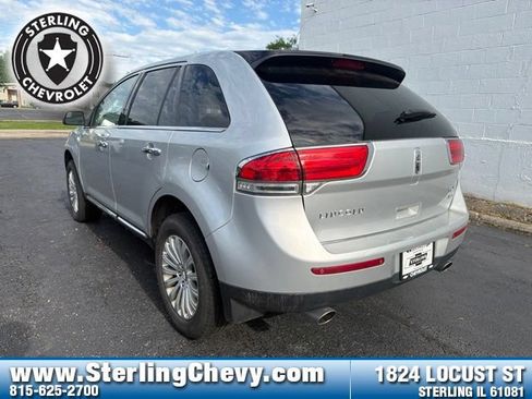 Used 2013 Lincoln MKX AWD image 3