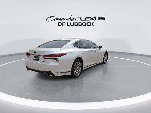 Used 2019 Lexus LS 500 w/ Accessory Package (Z2) RWD image 8