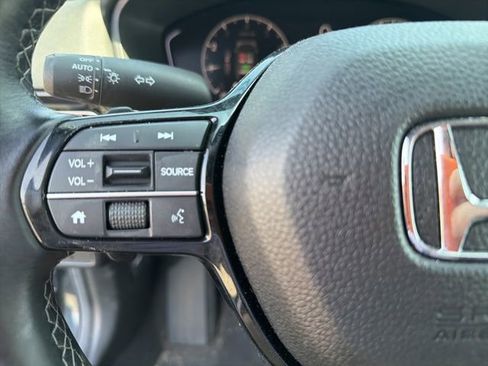 Used 2025 Honda Civic Sport image 14