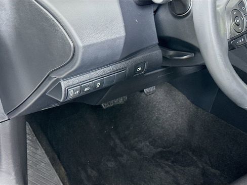 Certified 2024 Toyota Corolla SE w/ SE Package image 10