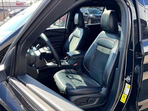 Used 2023 Ford Explorer ST-Line AWD/4WD image 24