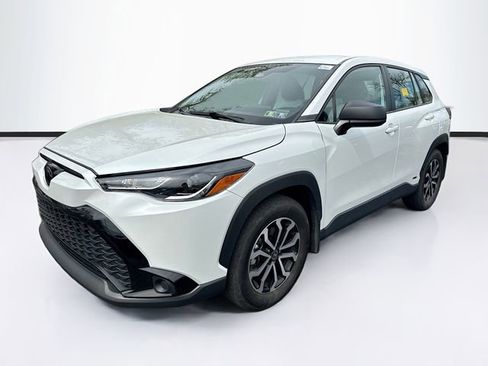 Used 2023 Toyota Corolla Cross AWD Hybrid image 3