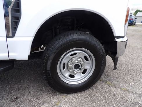 Used 2024 Ford F250 XL w/ XL Chrome Package AWD/4WD image 12