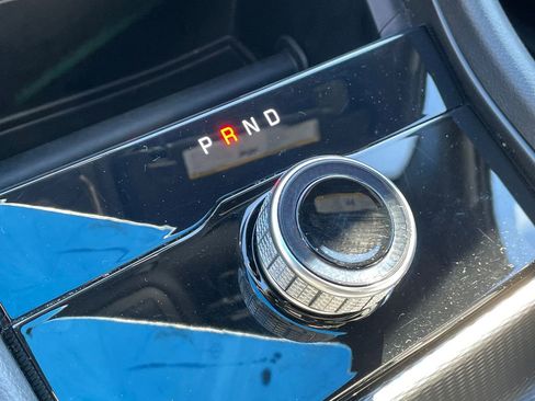 Used 2024 Jeep Grand Cherokee Limited image 43