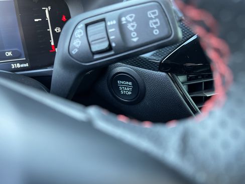 Used 2025 Ford Escape ST-Line image 19