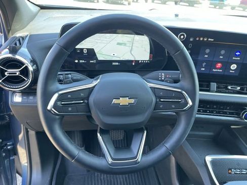 New 2026 Chevrolet Equinox LT w/ Convenience Package II AWD/4WD image 14