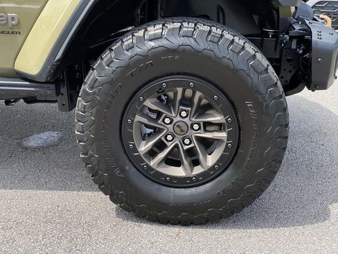Used 2025 Jeep Wrangler Unlimited Rubicon 392 AWD/4WD image 32