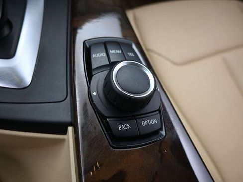 Used 2014 BMW 320i Sedan image 24