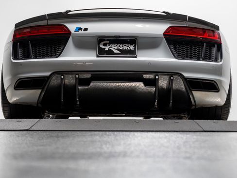 Used 2017 Audi R8 V10 plus w/ Full Leather Package image 37