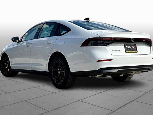 New 2025 Honda Accord SE image 11