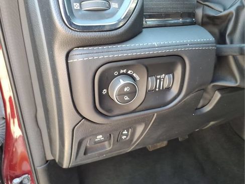 Used 2022 RAM 1500 Limited w/ Body Color Bumper Group AWD/4WD image 15