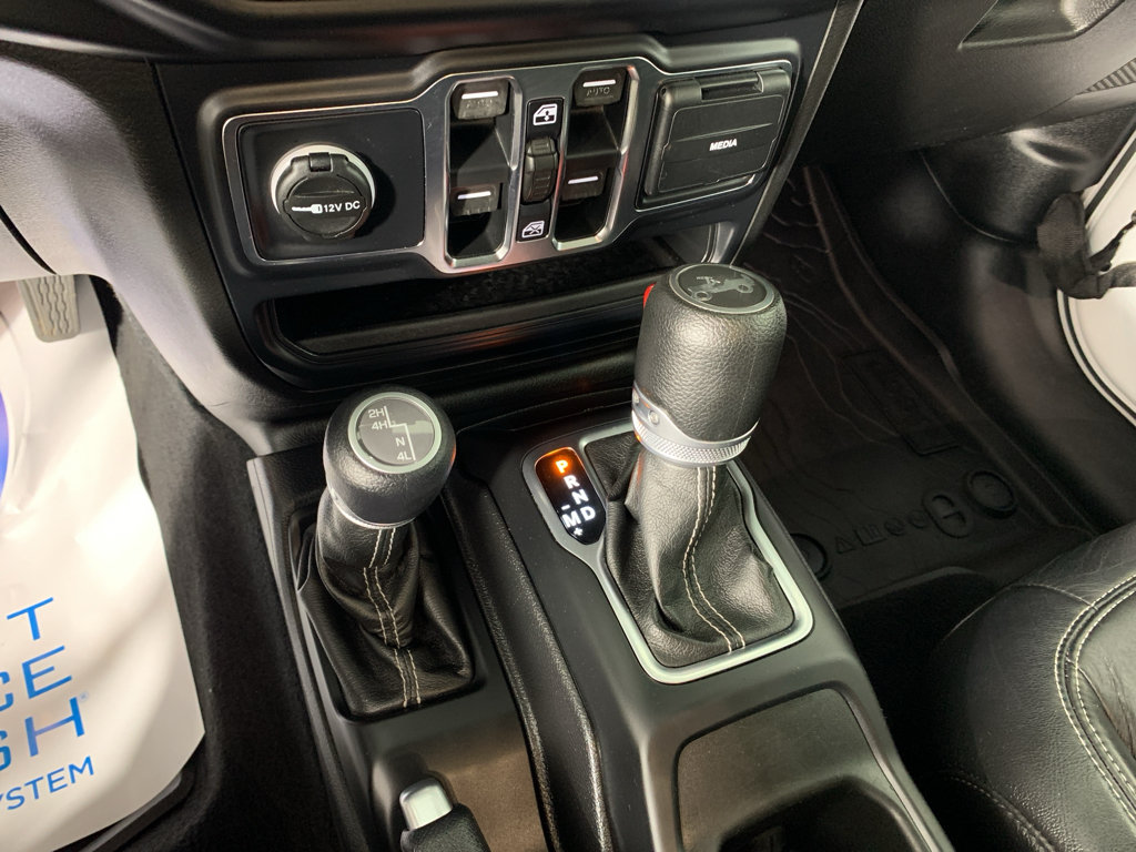 Used 2019 Jeep Wrangler Unlimited Sahara AWD/4WD image 24