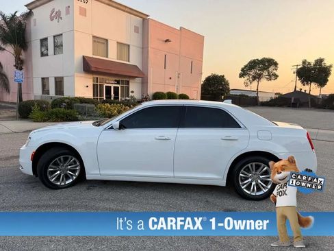 Used 2021 Chrysler 300 Touring L RWD image 13