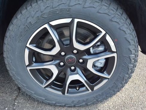 Used 2025 Jeep Compass Trailhawk AWD/4WD image 42