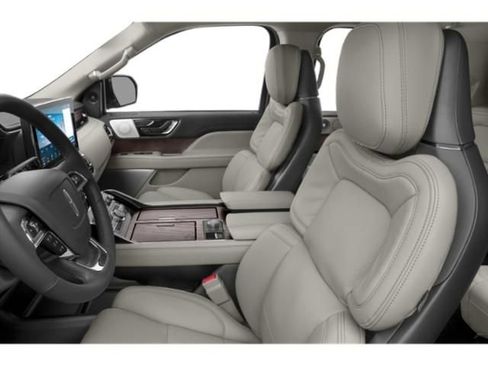 Used 2023 Lincoln Navigator L Reserve AWD/4WD image 10