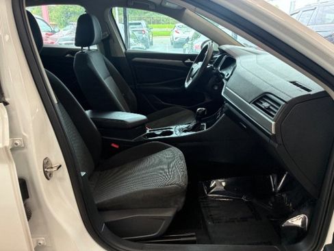 Used 2019 Volkswagen Jetta SE FWD image 31