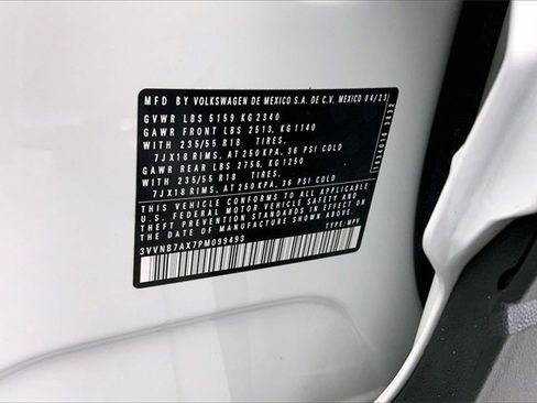 Certified 2023 Volkswagen Tiguan SE w/ Panoramic Sunroof Package image 36