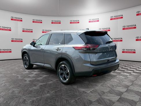 Used 2024 Nissan Rogue SV FWD image 7