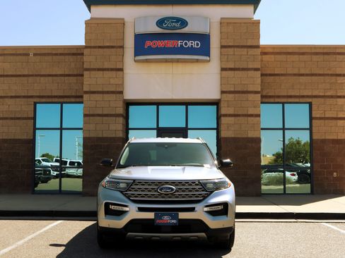 Certified 2020 Ford Explorer Limited w/ Class III Trailer Tow Package RWD image 3