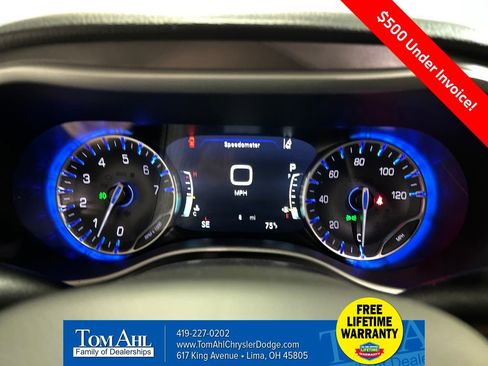 New 2026 Chrysler Pacifica Select image 14