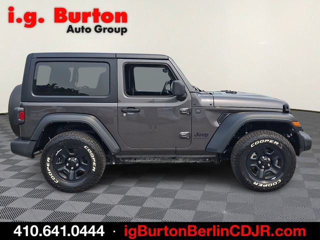 Used 2025 Jeep Wrangler Sport AWD/4WD image 7
