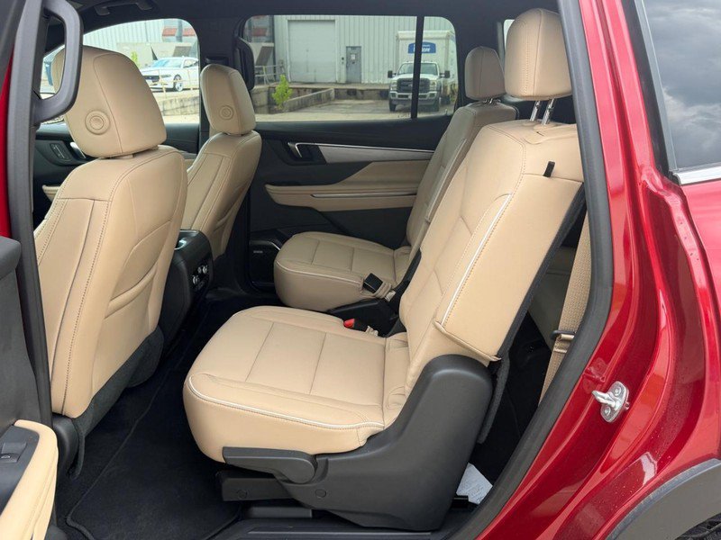 Used 2025 Buick Enclave Preferred w/ Trailering Package, 5000 lbs. FWD image 9