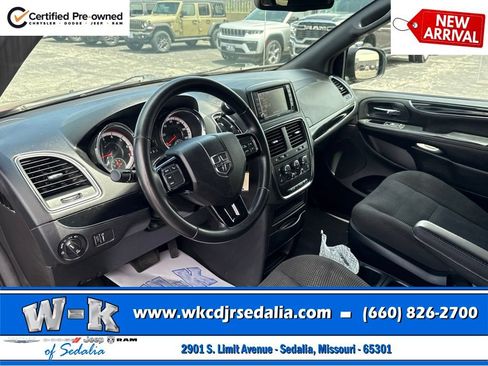 Used 2020 Dodge Grand Caravan SE FWD image 19
