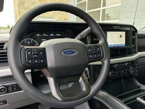 New 2026 Ford F250 XLT w/ FX4 Off-Road Package image 36