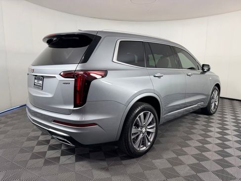Used 2024 Cadillac XT6 Premium Luxury AWD/4WD image 5