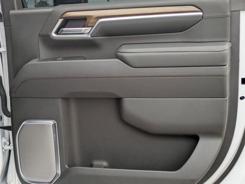 Used 2025 Chevrolet Silverado 2500 High Country w/ High Country Premium Package image 26