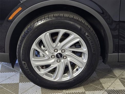 Used 2024 Lincoln Corsair FWD image 5