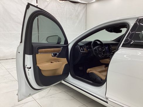 Used 2018 Volvo S90 T6 Inscription image 16