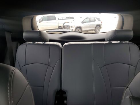 Used 2022 Buick Enclave Essence w/ Sport Touring Edition FWD image 14