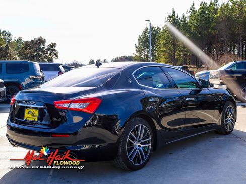 Used 2020 Maserati Ghibli Base image 10
