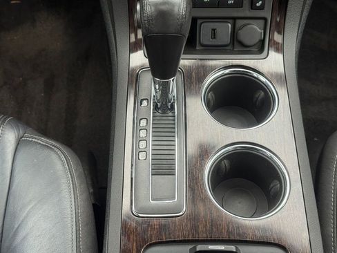 Used 2016 Chevrolet Traverse LTZ image 34