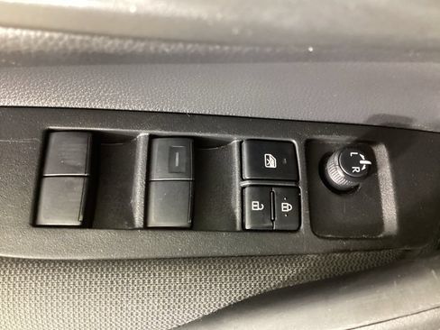 Used 2025 Toyota Corolla LE FWD image 17