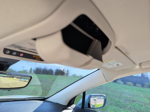 Used 2023 Buick Enclave Avenir w/ Avenir Technology Package image 42