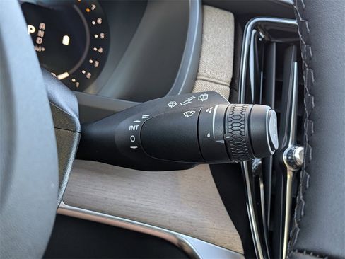 New 2026 Volvo XC90 B6 Ultra w/ Protection Package image 36