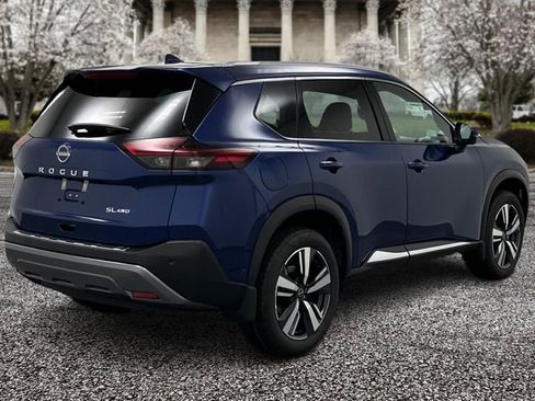 Used 2023 Nissan Rogue SL w/ SL Premium Package image 5
