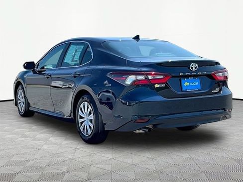 Used 2021 Toyota Camry LE FWD image 4