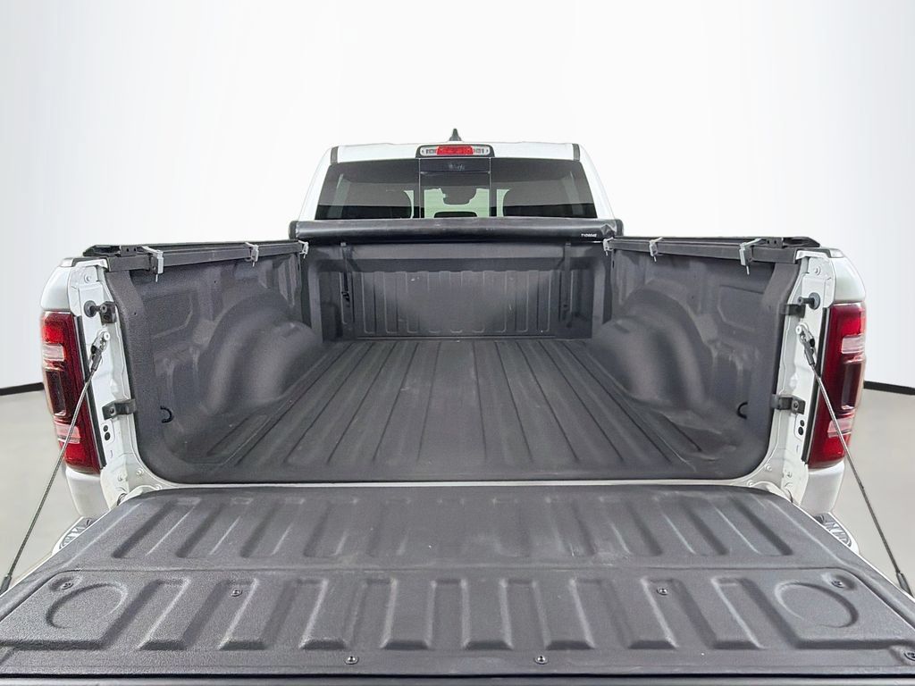 Used 2022 RAM 1500 Limited w/ Body-Colour Bumper Group AWD/4WD image 22