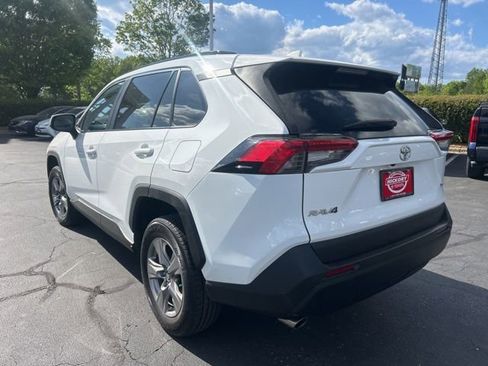 Used 2024 Toyota RAV4 XLE FWD image 10