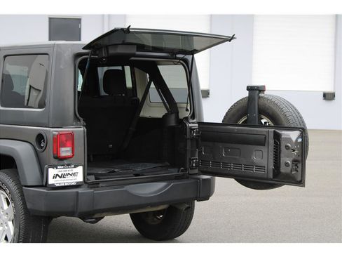 Used 2017 Jeep Wrangler Unlimited Sport w/ Power Convenience Group image 12