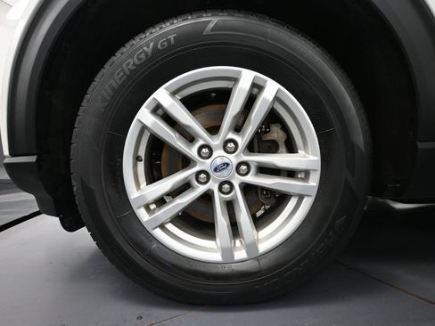 Used 2022 Ford Explorer XLT AWD/4WD image 17